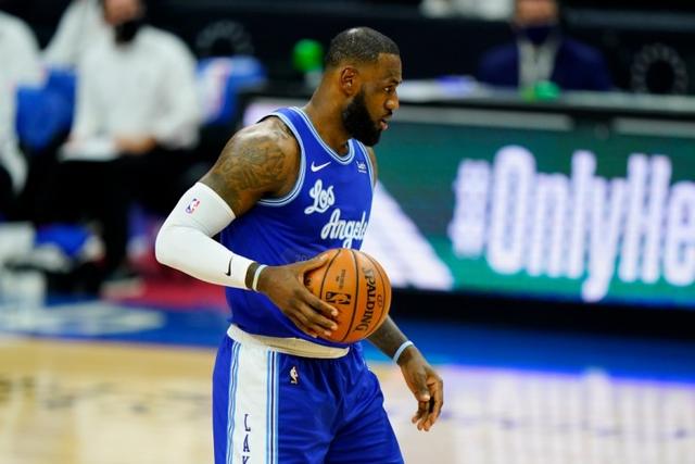 锡安29+10+7+5鹈鹕力克太阳 雷霆胜黄蜂止连败